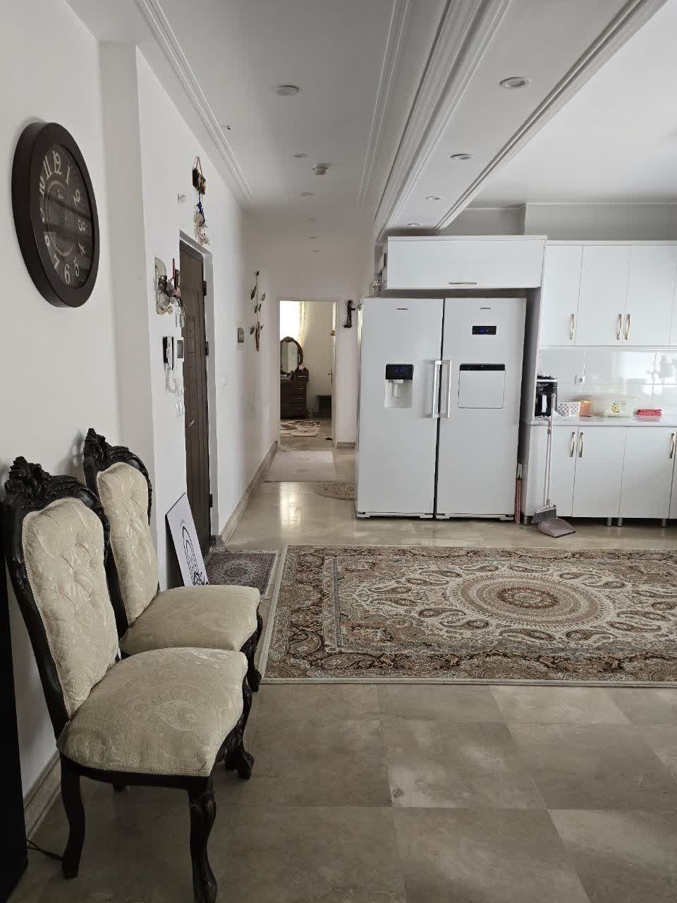 آپارتمان تک واحدی