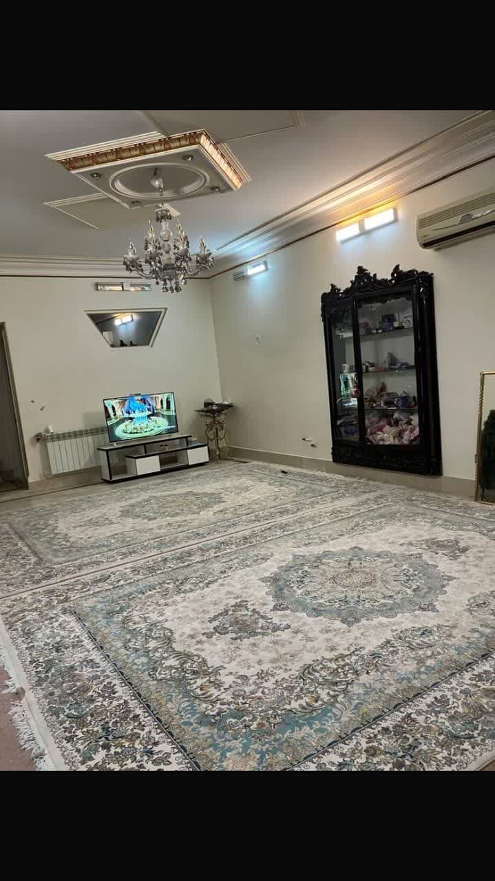 ویلایی دربست