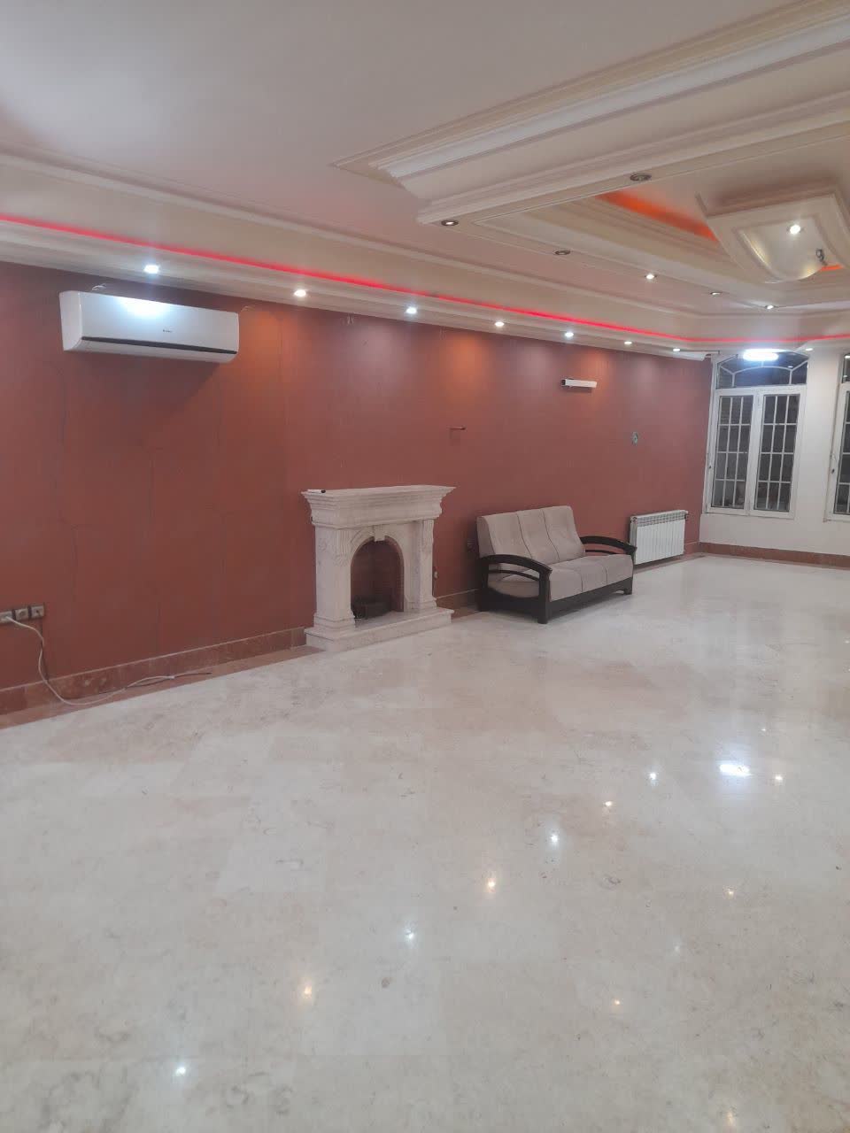 ویلایی زیر زمین